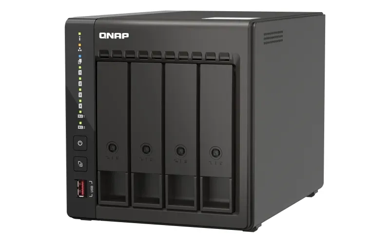 QNAP TS-453E-8G TurboNAS server s RAID, 8GB DDR4, pro 4x3,5/2.5" SATA HDD/SSD