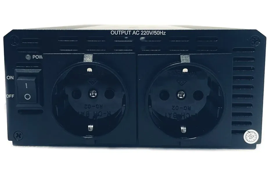 EUROCASE Měnič napětí AC 220V, 1500W (MT-MX1500)