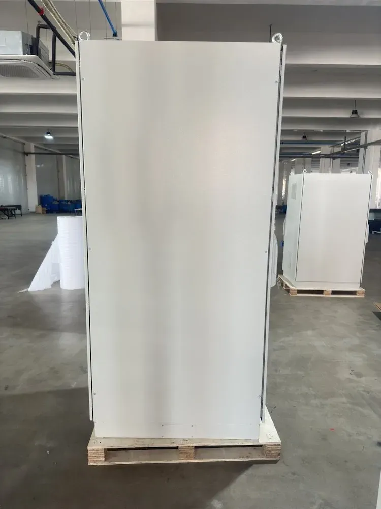 XtendLan Venkovní rozvaděč pro 19", 32U, š. 800, hl.1000mm, IP54, ventilace s termostatem, šedý, podstavec