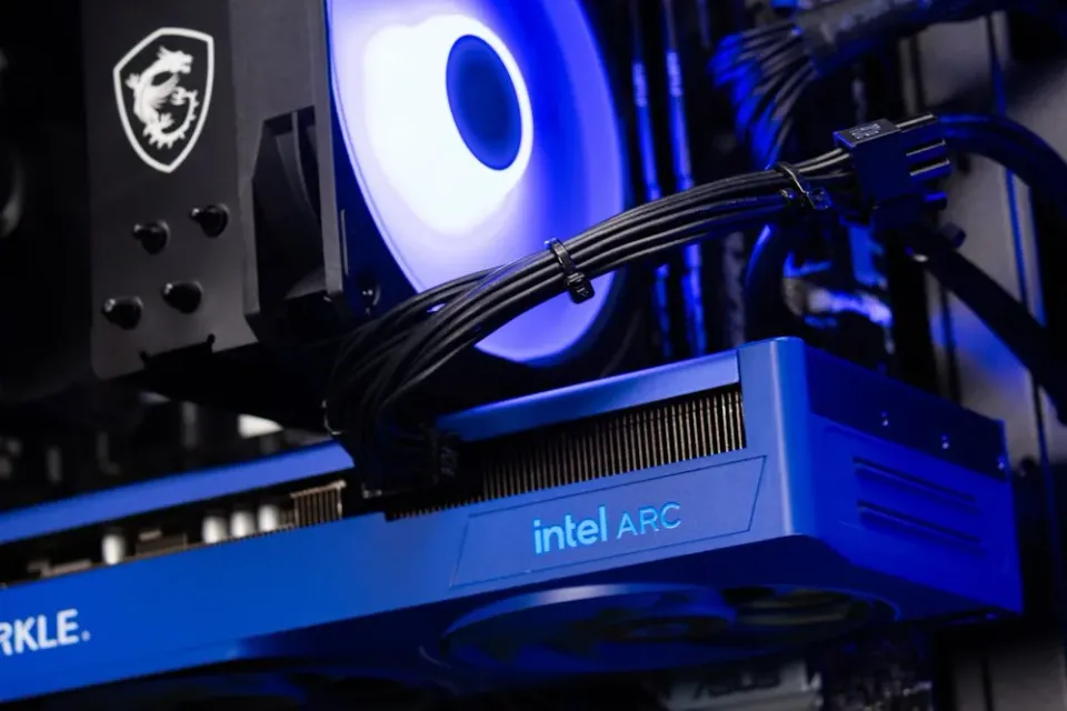 HAL3000 MEGA Gamer Pro / Intel i5-12400F/ 16GB DDR4/ ARC B570/ 1TB PCIe4 SSD/ W11