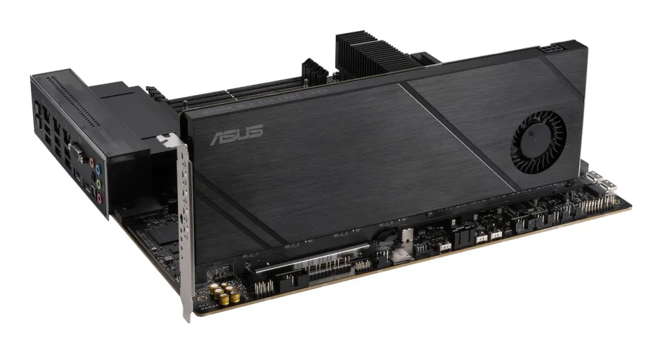 ASUS HYPER M.2 x16 GEN5 Card, 4xM.2