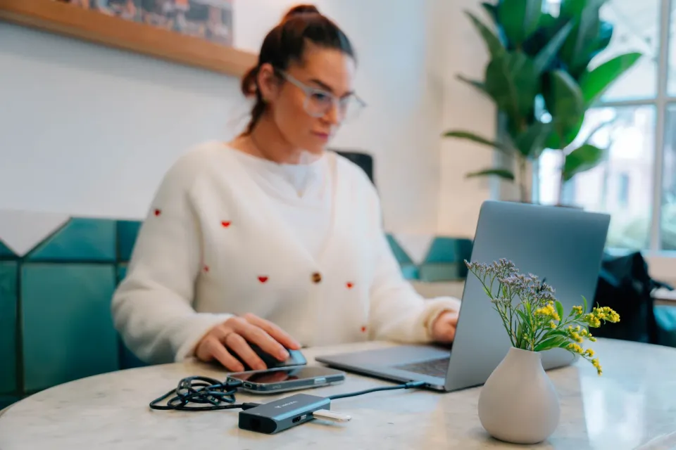 VERBATIM Dokovací stanice USB-C, 6v1, RJ45, HDMI, USB-C PD, 3xUSB 3.0, šedá
