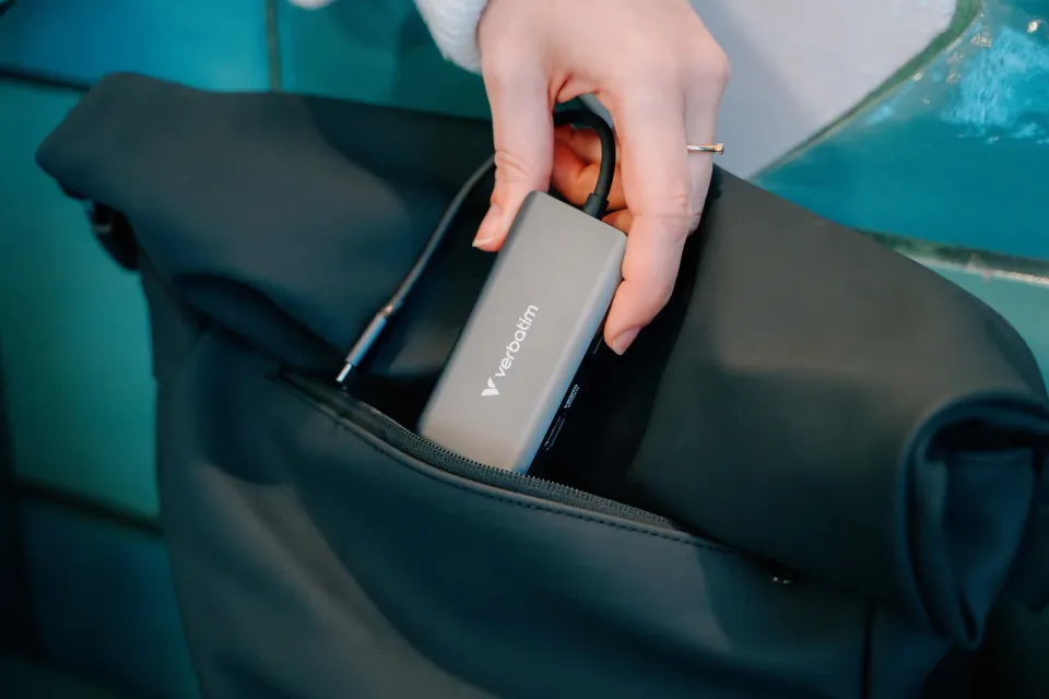 VERBATIM Dokovací stanice USB-C, 6v1, RJ45, HDMI, USB-C PD, 3xUSB 3.0, šedá