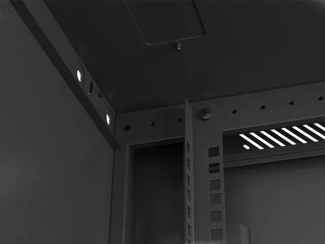 LANBERG 19" RACKOVÁ SKŘÍŇ PRO MONTÁŽ NA STĚNU 9U/600X450 PRO VLASTNÍ MONTÁŽ S KOVOVÝMI DVEŘMI ČERNÁ