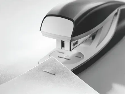 LEITZ Stolní sešívačka NeXXt WOW 5502, met. modrá, box