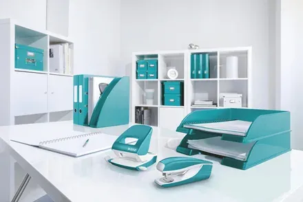 LEITZ Stolní sešívačka NeXXt WOW 5502, ledově modrá, box