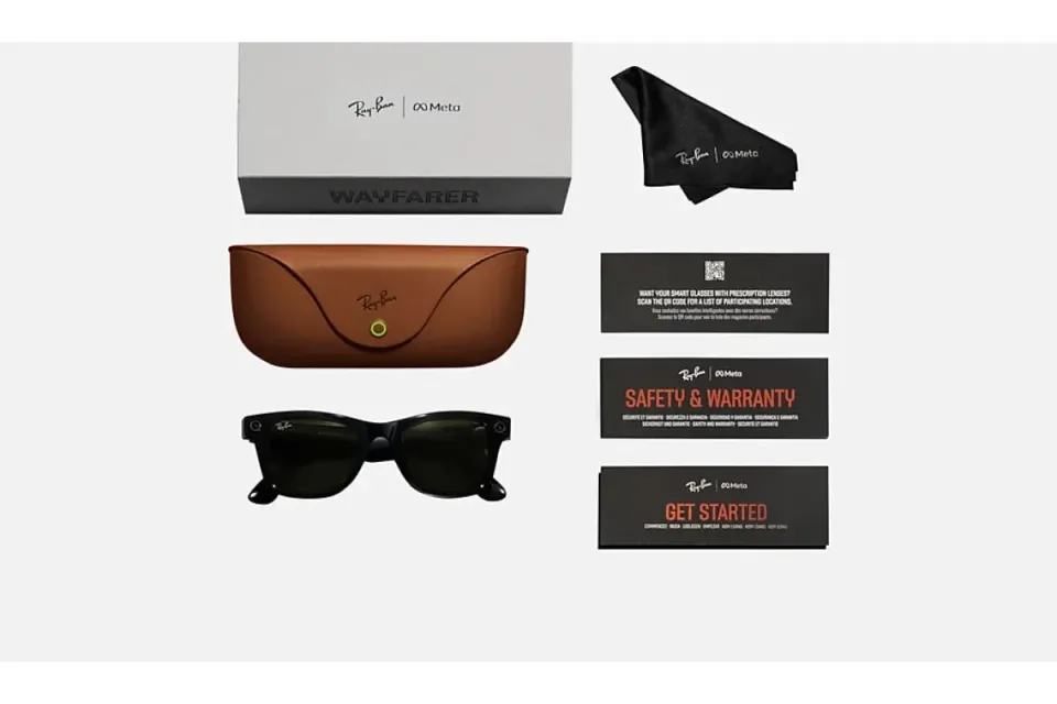 Meta Ray-Ban Gen1 Wayfarer, Shiny Black, G15 Green LARGE