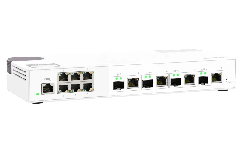 QNAP řízený switch QSW-M2106-4C (6x 2,5GbE RJ45 a 4x kombinované 10GbE SFP+ / 10GbE RJ-45)