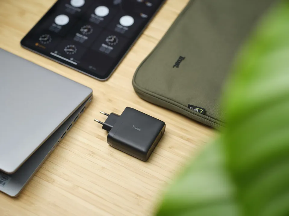 TRUST Maxo 100W USB-C Charger ECO